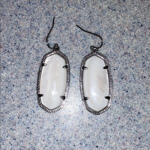 Kendra Scott Elle earrings